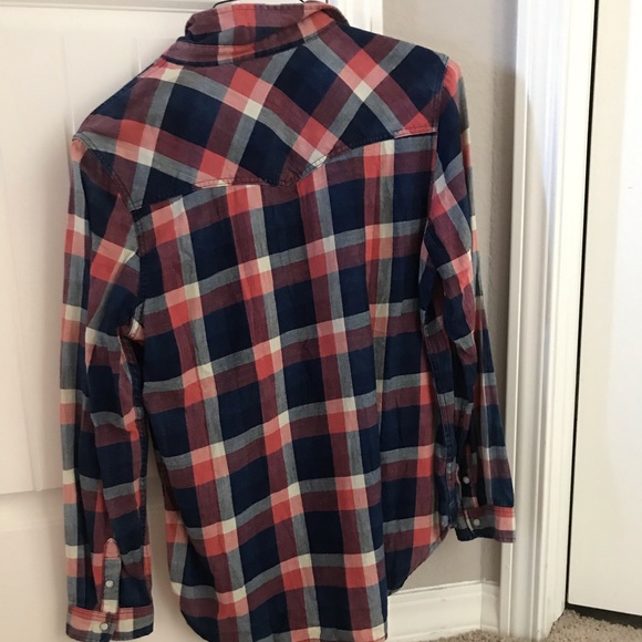 Button down - Picture 2 of 2